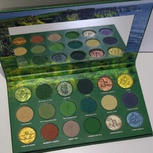 Nomad Cosmetics Ireland Eyeshadow Palette